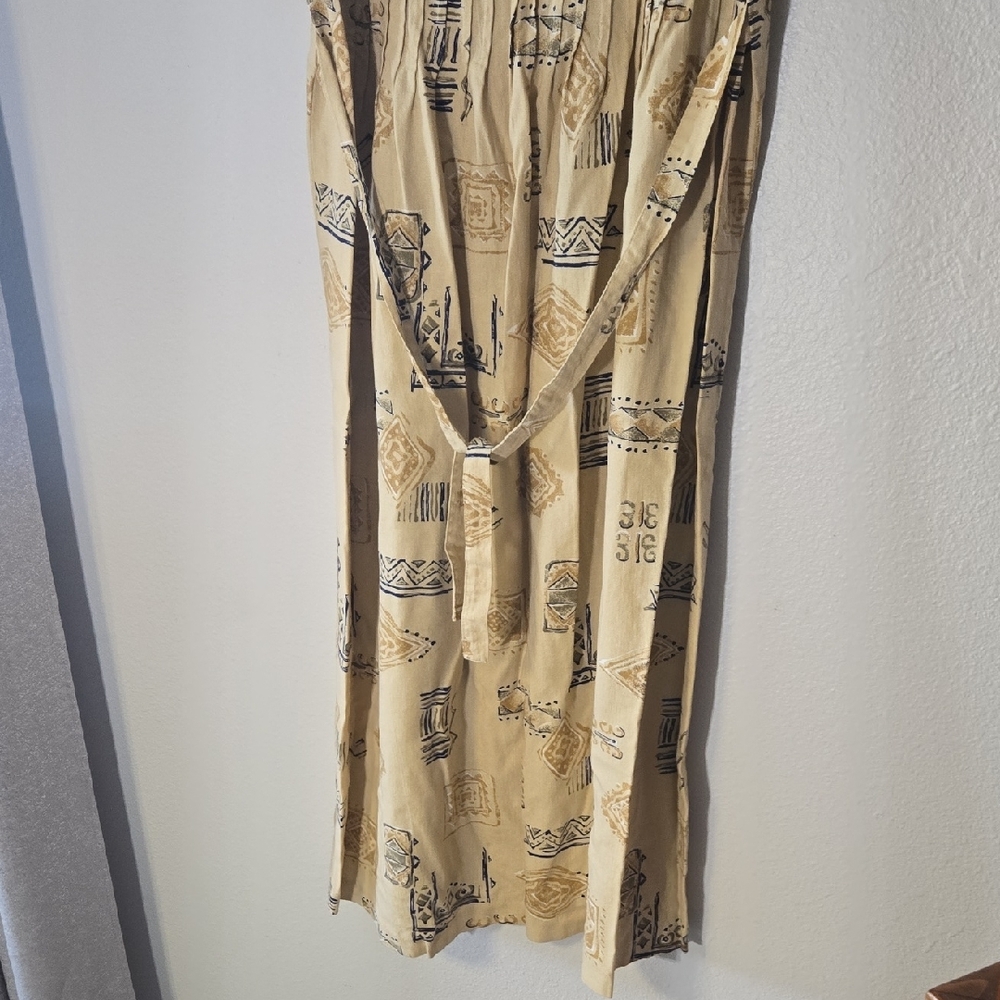 Chic Beige Patterned Midi Dress - image 4